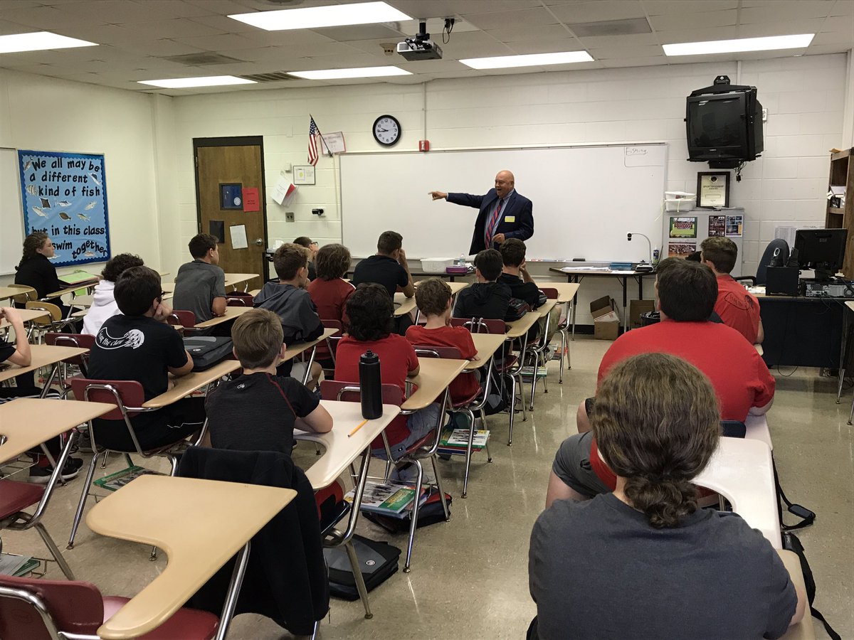 HealthandFishn's tweet photo. Had the first AP of Trask in 76 and the fish master come talk to the fishing class for story time and a trask history lesson. #traskmiddle https://t.co/rP8tEQmA7D