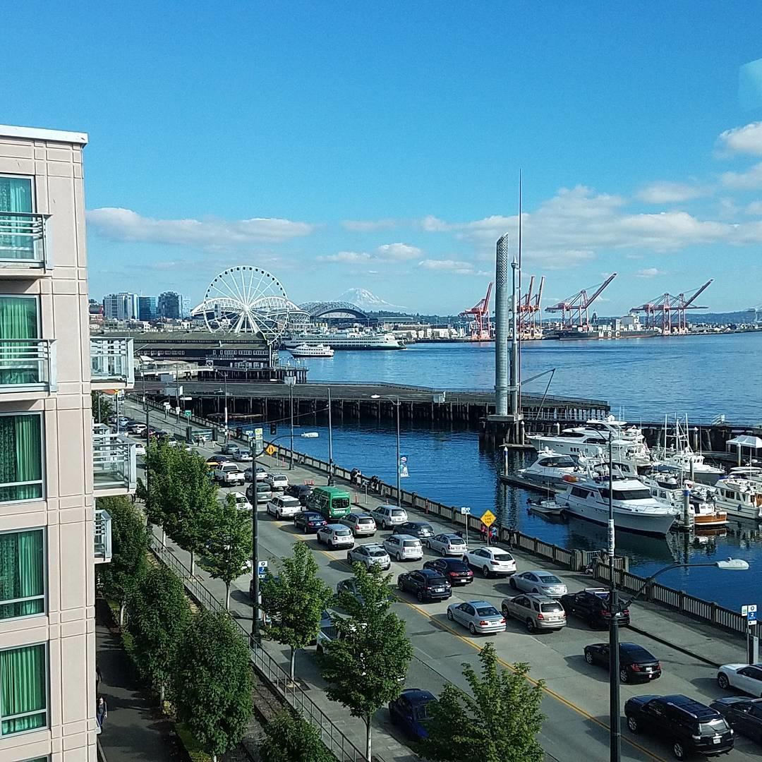 Your #EmeraldCity adventure begins here. #SeattleMarriottWaterfront 📷: mangoshenanigan #VisitSeattle