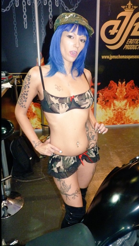 TW Pornstars - Estefani Tarrago لا. Twitter. RT @fritos_1977: Estefani Tarragó @SALONEROTICOBCN