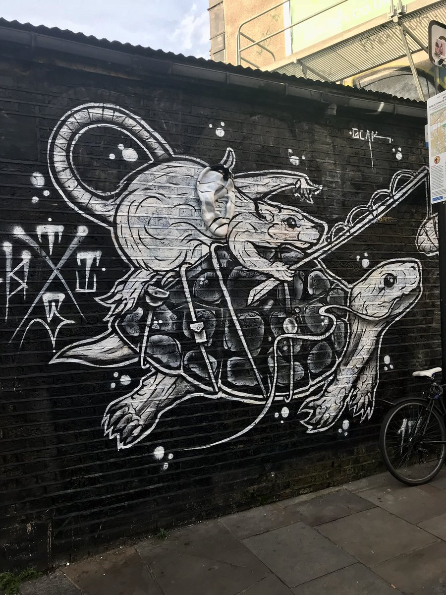 lovestreetart22's tweet photo. Another black and white work from This Art on Brick Lane #StreetArt #ThisArt #BrickLane https://t.co/zqbnURarKI