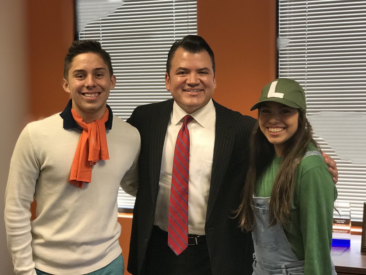 ajttheatre's tweet photo. Emcees Fred &amp; Luigi getting to rehearse with @AISDSupt today for @AustinEdFund luncheon.  @AkinsAISD #AISDproud #BestHighSchoolOnThePlanet https://t.co/hp06uOJkRK