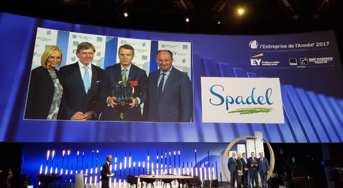 Spadel élu "Entreprise de l'année 2017". Marc du Bois reçoit le Prix du Ministre President "Willy Borsus <a href="/wborsus/">Willy BORSUS</a> #edla17