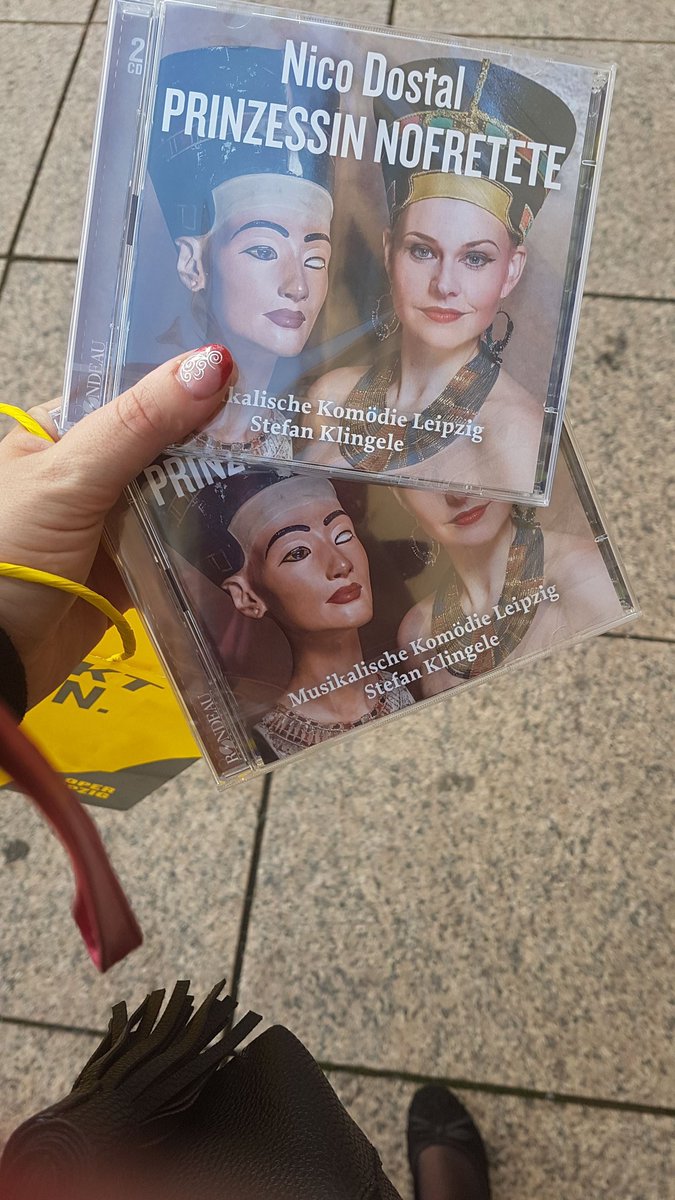 CindyNeumerkel's tweet photo. Jetzt hab ich sie zu Hause @MuKo_Leipzig @noralentner leider ohne mein lieblingsdarsteller @AnderlRainer https://t.co/8Q0Y0QhYt5