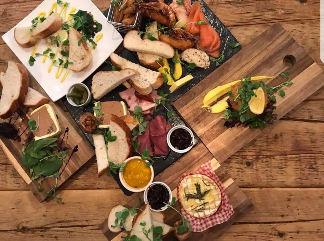 TheTreeBoxHill's tweet image. Some of our delicious new menu coming soon! #gastropubs #surreyhills