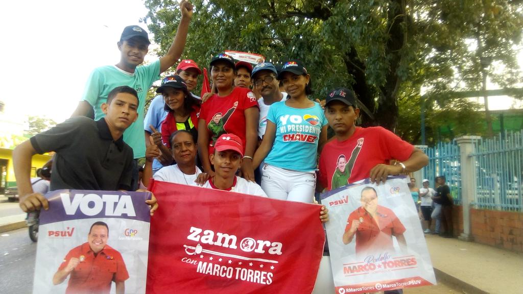 cuentanueva2018's tweet photo. #VenezuelaVictoriaPopular || #Ahora Pueblo de #Zamora está de fiesta por la victoria de @RMarcoTorres @mreyesPSUV  #MarcoTorresGobernador https://t.co/aM4fcfaL6F