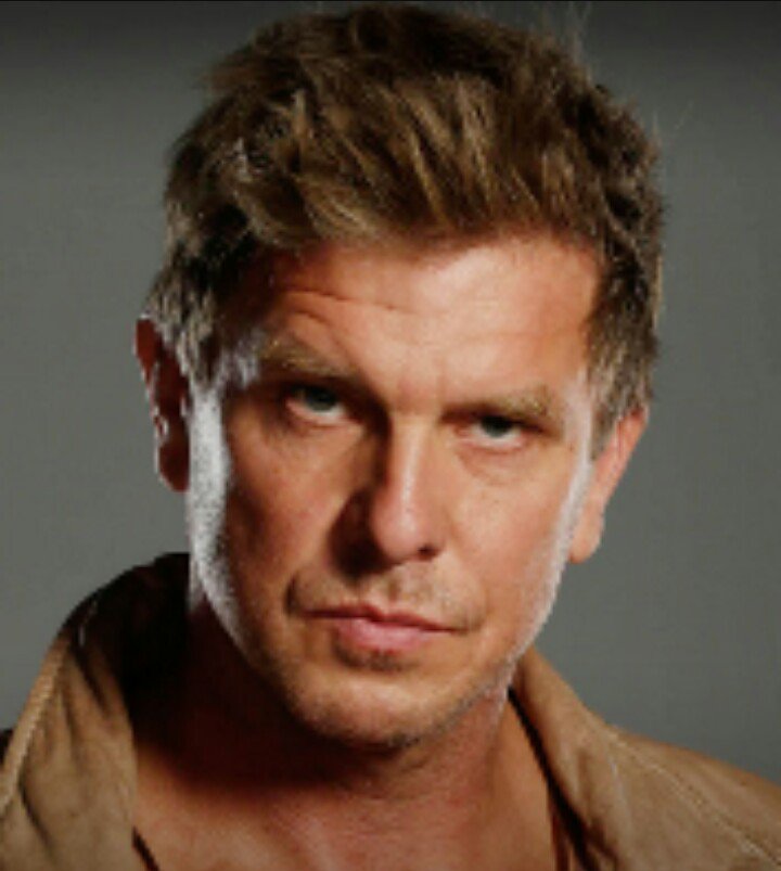 rahepla's tweet photo. Caleb Calhoun en
#FirstDates402 @PozoCuadrado https://t.co/pIp4PP6EIp