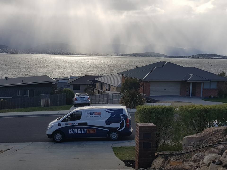 BlueToroMobile's tweet photo. One of our Bulls, Corey, narrowly escaping the rain and finishing the day with an incredible backdrop! https://t.co/DrHH5C9DIy