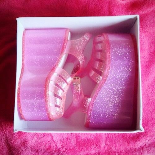 MaisonPenedes's tweet photo. Reconócelo: siempre has querido tener el armario de Barbie 💖
#pink #thinkpink #barbie #barbierules #girlsrule #gir… https://t.co/Od3NRctxqw https://t.co/4SBIS2GycH