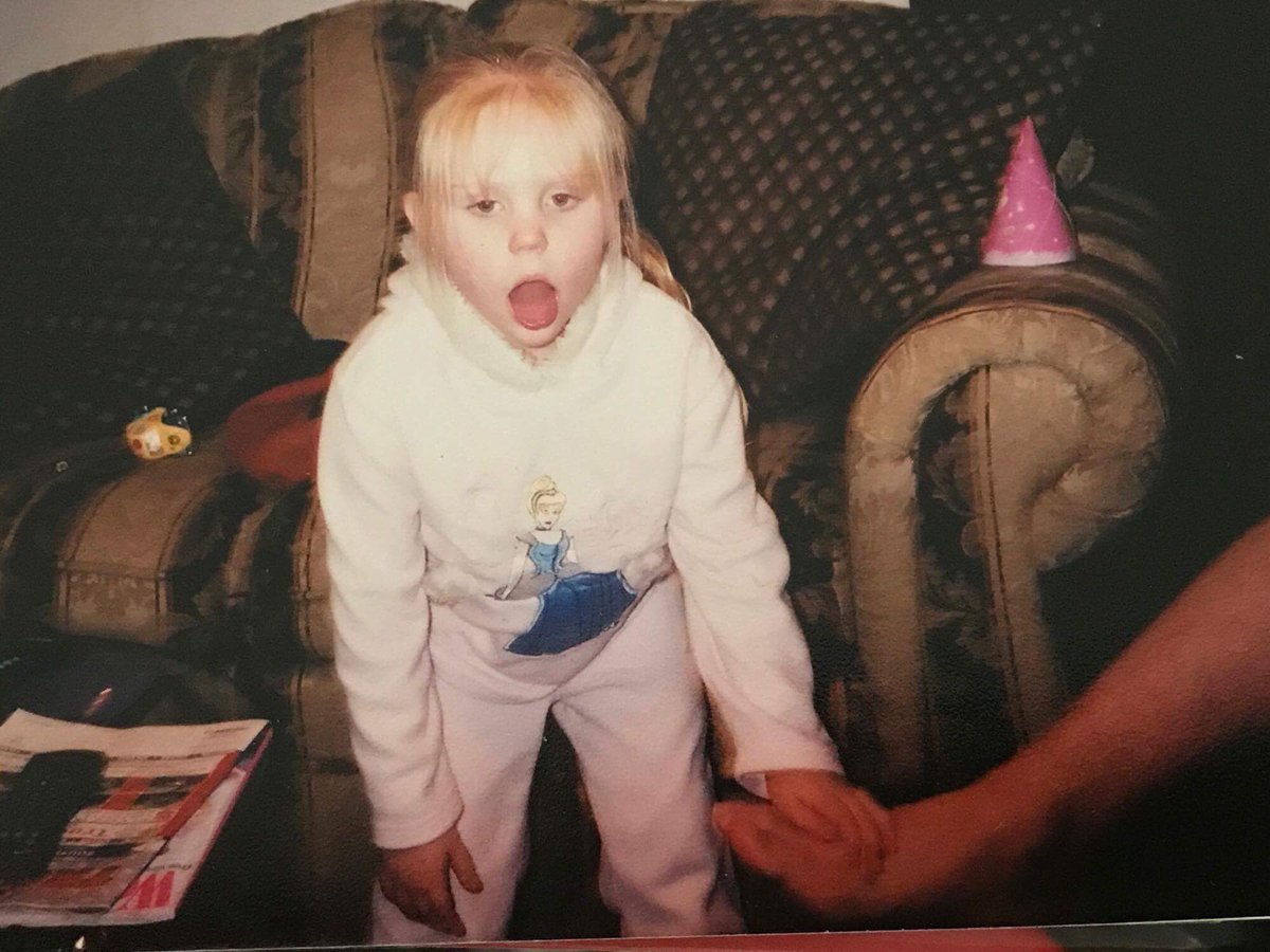 Alex_Warner11's tweet photo. Monday got me like.. #whereyouatweekend https://t.co/RNdU7TusGZ
