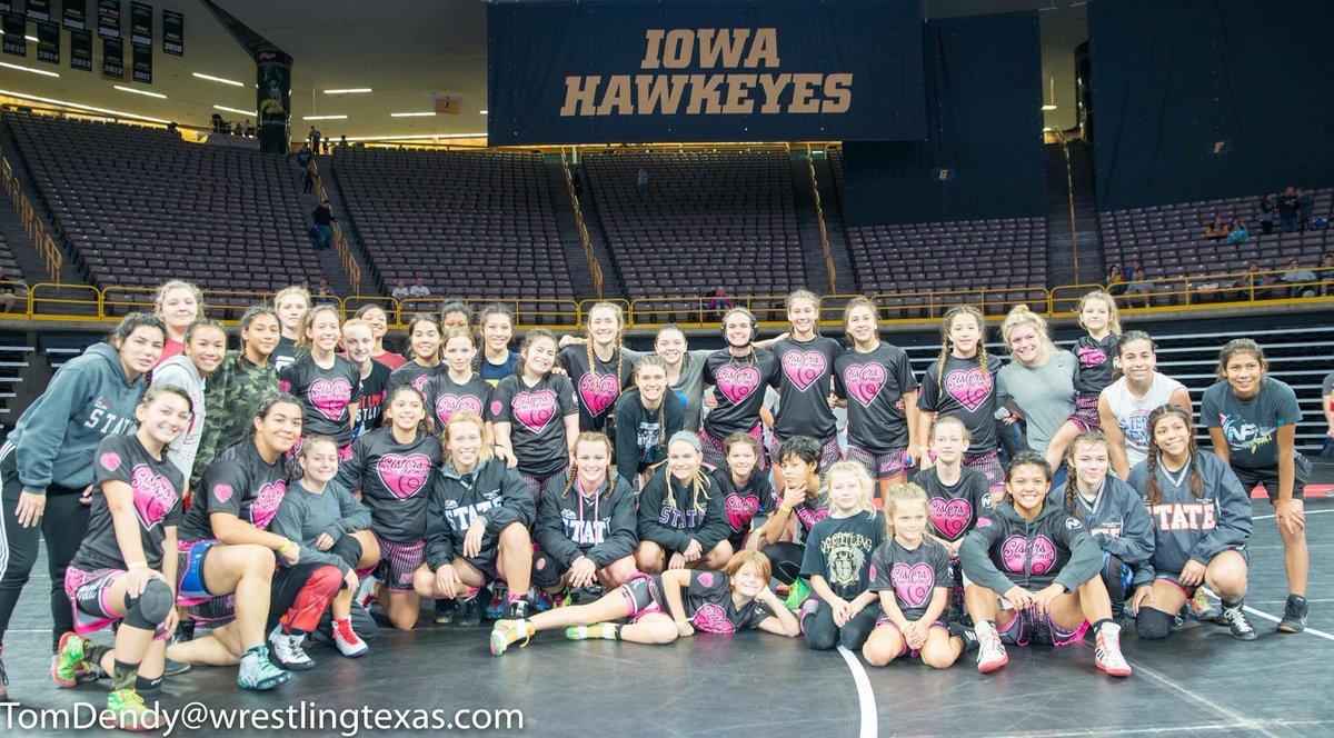 RoseRichWrestle's tweet photo. Any HS girls interested in being a “big sis” let us know and we’ll partner you with a “lil sis”!
#SistersOnTheMat #RRWA #GrowWomensWrestling https://t.co/2gwHf37jNQ