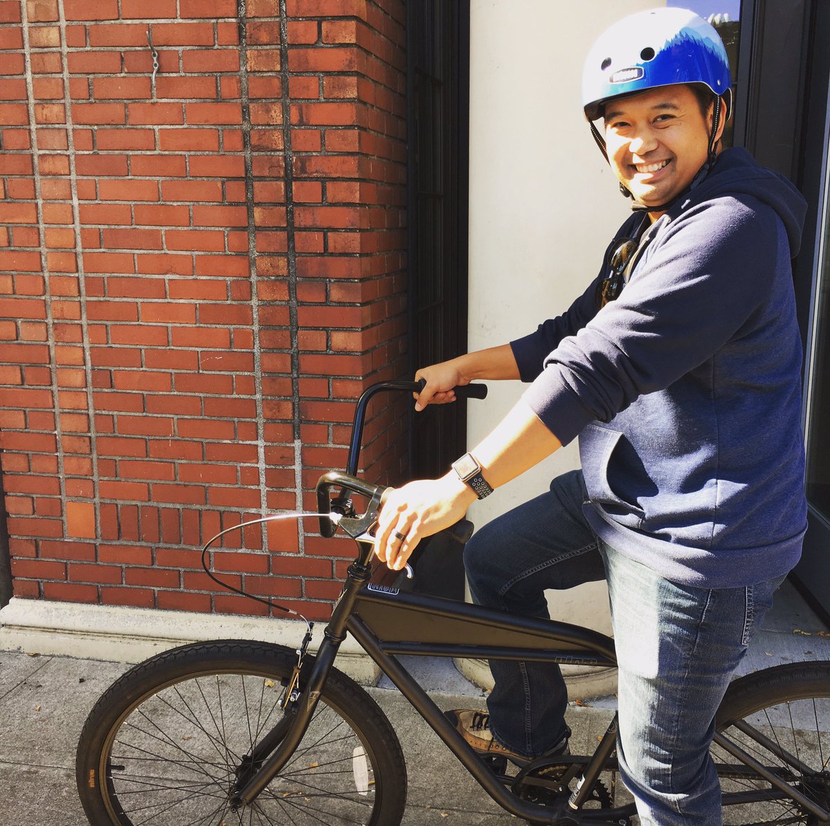 nutcasehelmets's tweet photo. Watch out! Our VP of IT is on the loose! #wheninportland https://t.co/jBScaR0fBd