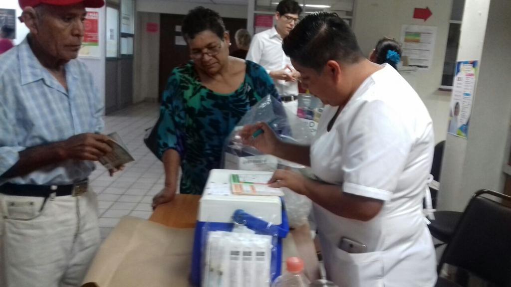 Chepestrada1's tweet photo. ACTIVIDADES DE LA SEMANA NACIONAL DE SALUD 2017 EN CSU OBREGÓN CENTRO #EnSaludHayRumbo @gilbertoungson @DrAlvidrez  https://t.co/LSUcG6YG41 https://t.co/NVOKsJGXQF