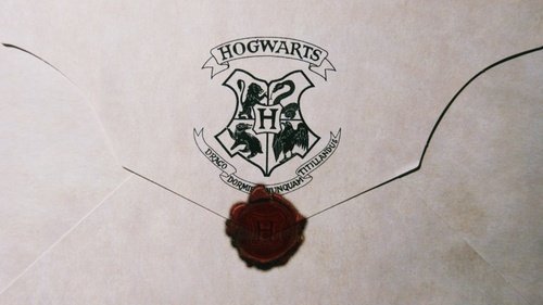 RT si sigues esperando tu carta de Hogwarts