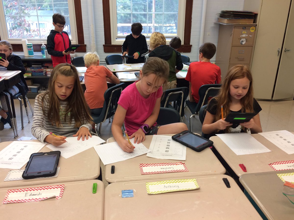 msisaacson's tweet photo. What's not to love about multiplication when you can use the iPads at the same time?! #ultimatefocus #medfieldps #beproudbedale https://t.co/i1KnhVPERO