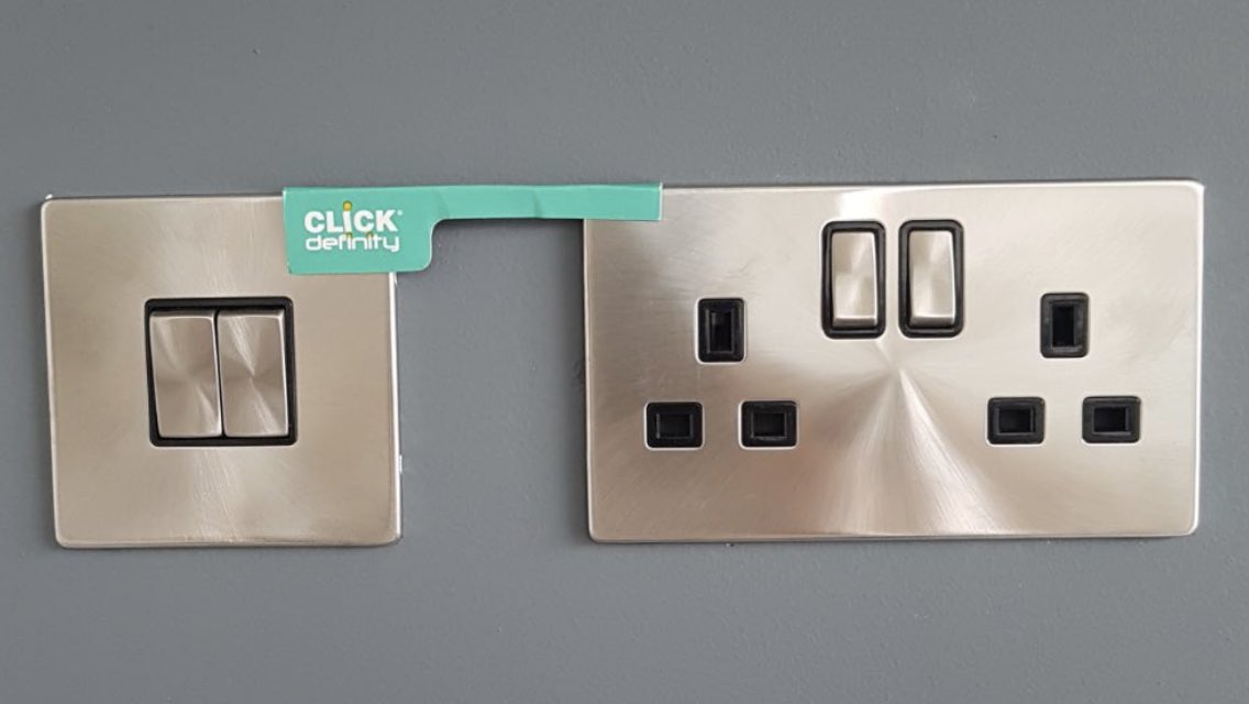 Adrianepdavey's tweet photo. Just seen these in a tweet by @mdserviceshull and they are some nice sockets so let’s vote. RT for left and like for right https://t.co/wkOPKS7jrC