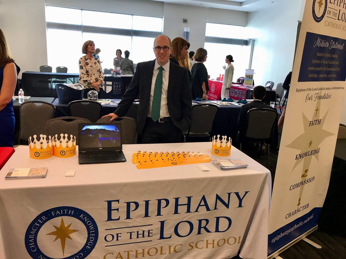 EpiphanyMagi's tweet photo. Private school preview was a good chance to visit with prospective families and chat with colleagues from other schools #psp17 https://t.co/eTbODlqS6T
