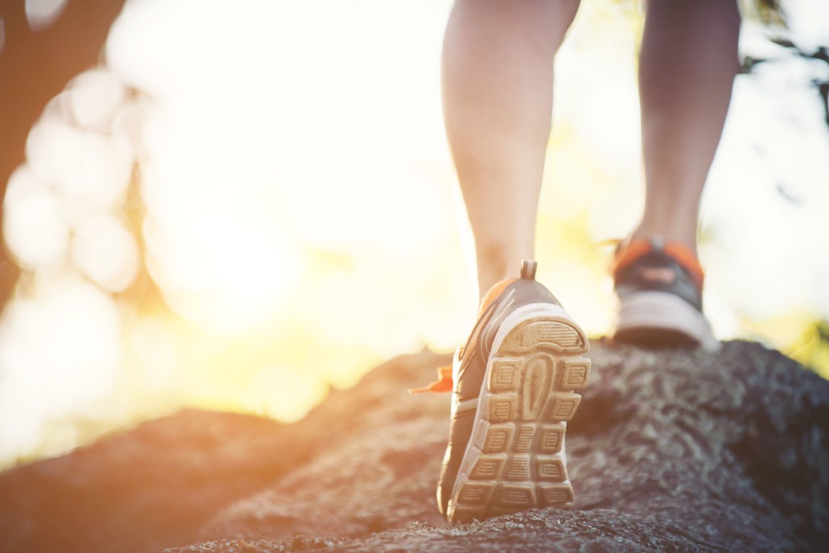 WellHealthQC's tweet photo. Experiencing shin splints, muscle cramps or ball/arch fatigue when running? Blame your shoes. Read more here ⬇️ https://t.co/7BQzFg1Lt9 https://t.co/vmyOIQcAzB