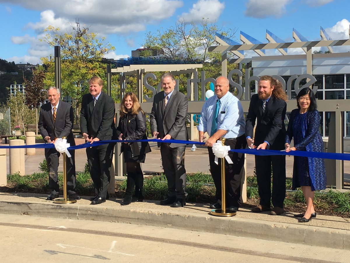 ACE_Innamorato's tweet photo. ICYMI:  Celebrated new gateway, improvements at S Shore Riverfront Park - @ErinMolchany @USRepMikeDoyle @billpeduto @CityPGH #Soffer @urapgh https://t.co/qzd7LRwIv6