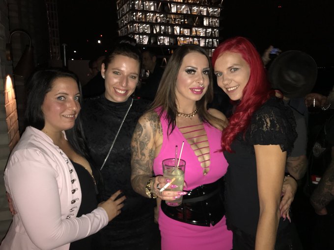 Venus 2017 R&uuml;ckblick 💋 Night of the Nights Party am Mittwoch mit den hei&szlig;en M&auml;dels 😍 #love #kiss #barbie<a href="/tag/love"class="tags"><span>#love</span></a><a href="/tag/doll"class="tags"><span>#doll</span></a><a href="/tag/kiss"class="tags"><span>#kiss</span></a><a href="/tag/barbie"class="tags"><span>#barbie</span></a><a href="/tag/visitx"class="tags"><span>#visitx</span></a><a href="/tag/nightofthe"class="tags"><span>#nightofthe</span></a>