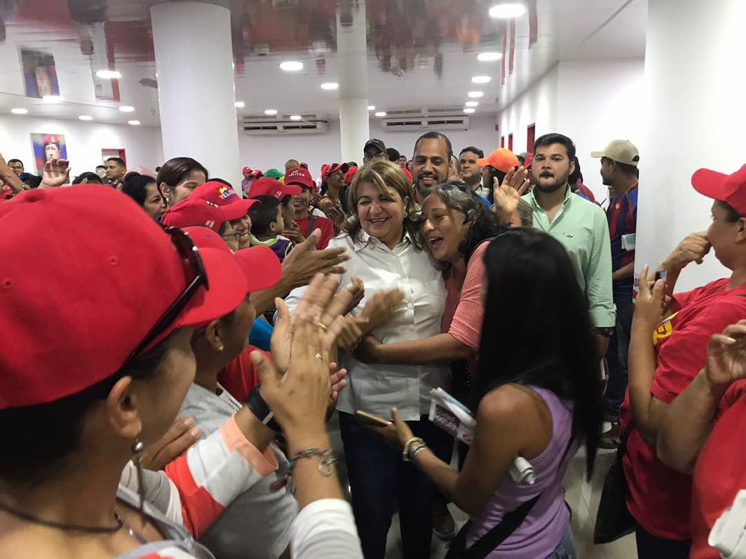 yelitzePSUV_'s tweet photo. #16Oct Agradecida con todas las personas que trabajaron arduamente por esta victoria del pueblo de Monagas #VenezuelaAmaneceVictoriosa https://t.co/jxNteK8BrF