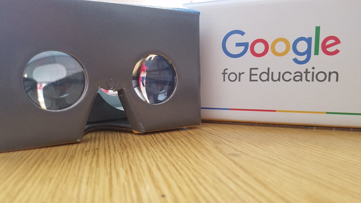 TheKaylaCintron's tweet photo. If you could go ANYWHERE, where would you go??
#googlevr
#googleforeducation
#rcsummit17 https://t.co/y1I9LQMkX1