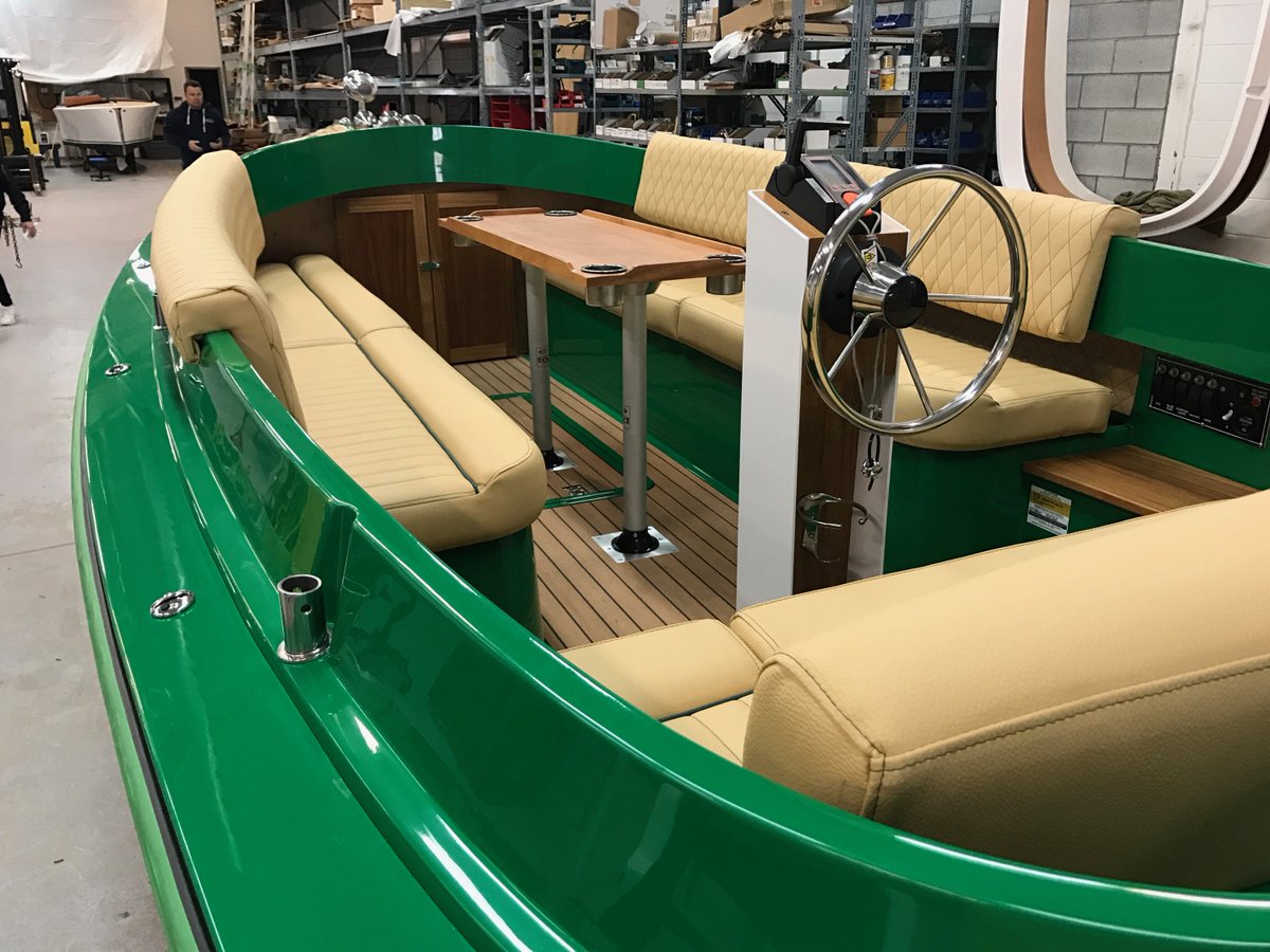 E_Boat_Co's tweet photo. By special request, we are available to make our boats in any shade. Be green! 🍃🌎💦 #CEBC #ElectricBoat #Fantail217 https://t.co/mEnfdOuED4