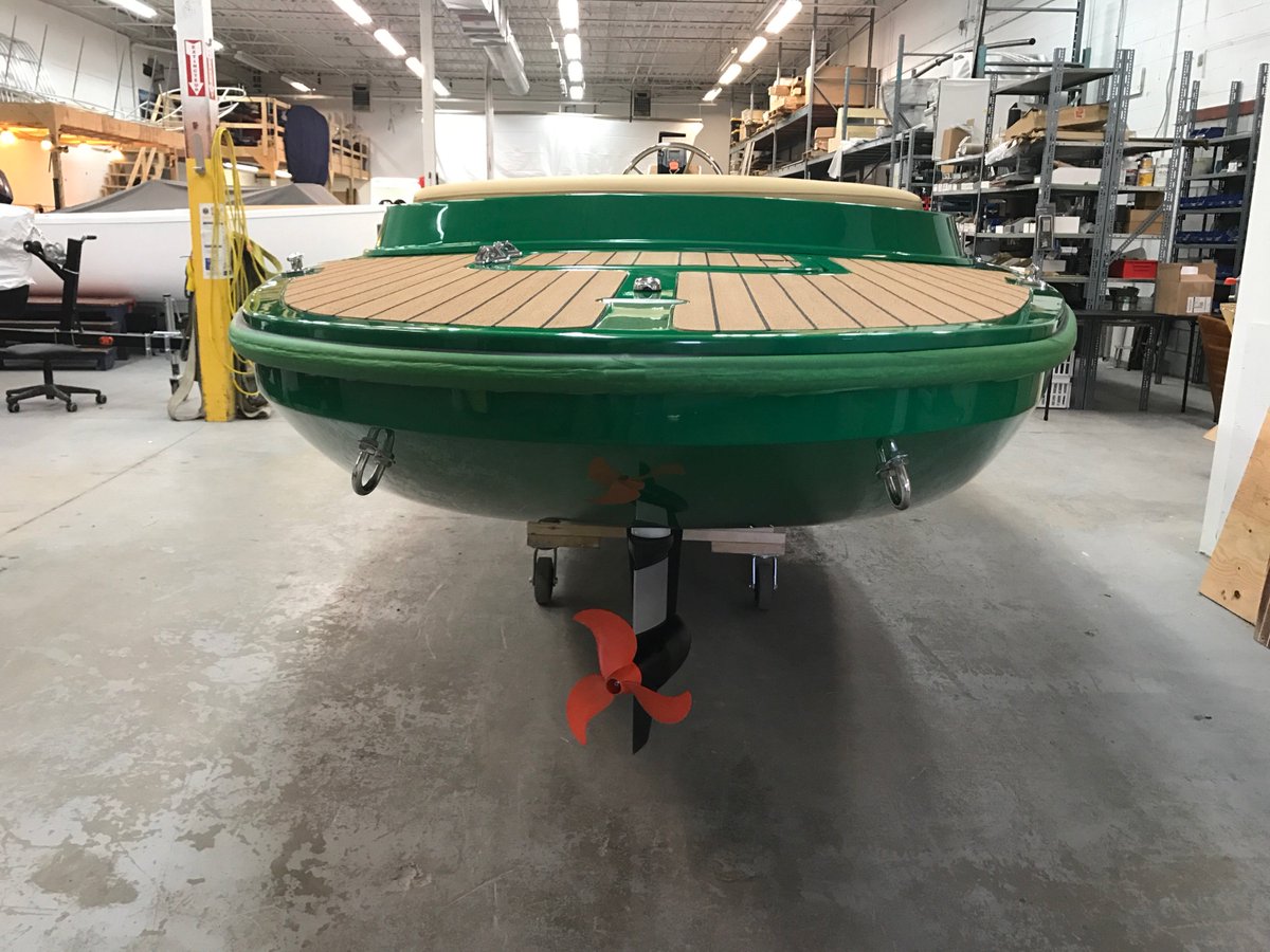 E_Boat_Co's tweet photo. By special request, we are available to make our boats in any shade. Be green! 🍃🌎💦 #CEBC #ElectricBoat #Fantail217 https://t.co/mEnfdOuED4
