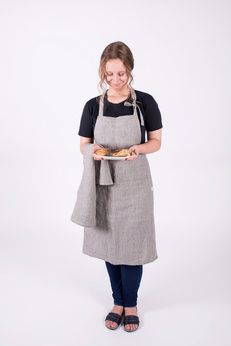 LinenRainl's tweet photo. 🌿#linenrain #apron #linenapron #giftideas #gardenapron #chefapron #fullapron #happyday #kitchen #linen #beautiful #homegoods #エプロン #美しい #花 https://t.co/tnVqkSTjrZ
