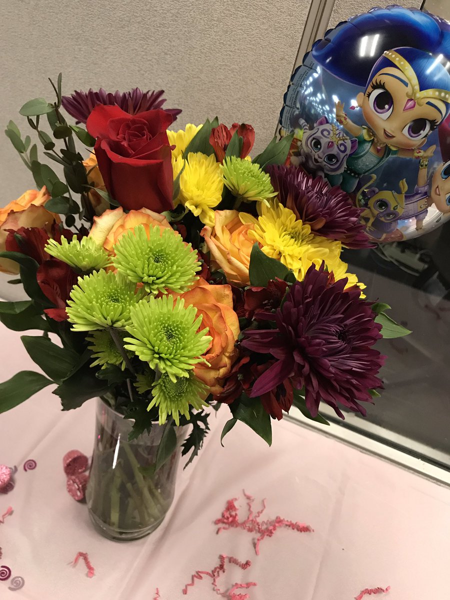 EP6_212_Sanchez's tweet photo. I love my team! Always making this day special! I'm blessed! Team 212 rocks! @johnny_soliz @EP6Hawks @anthonyetuggle @MSpired1 #solizstrong https://t.co/7OfEeVFoa2