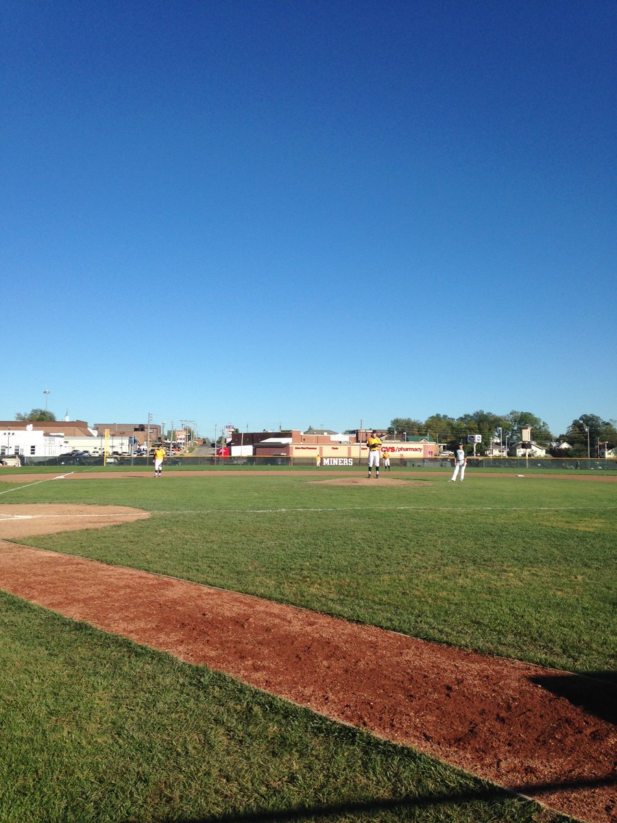 paul_howarth1's tweet photo. Great day at Missouri S&T! @minersports thanks for hosting us! Good 9 innings of ball #fhfalltrip https://t.co/n9Rv5WfGFT