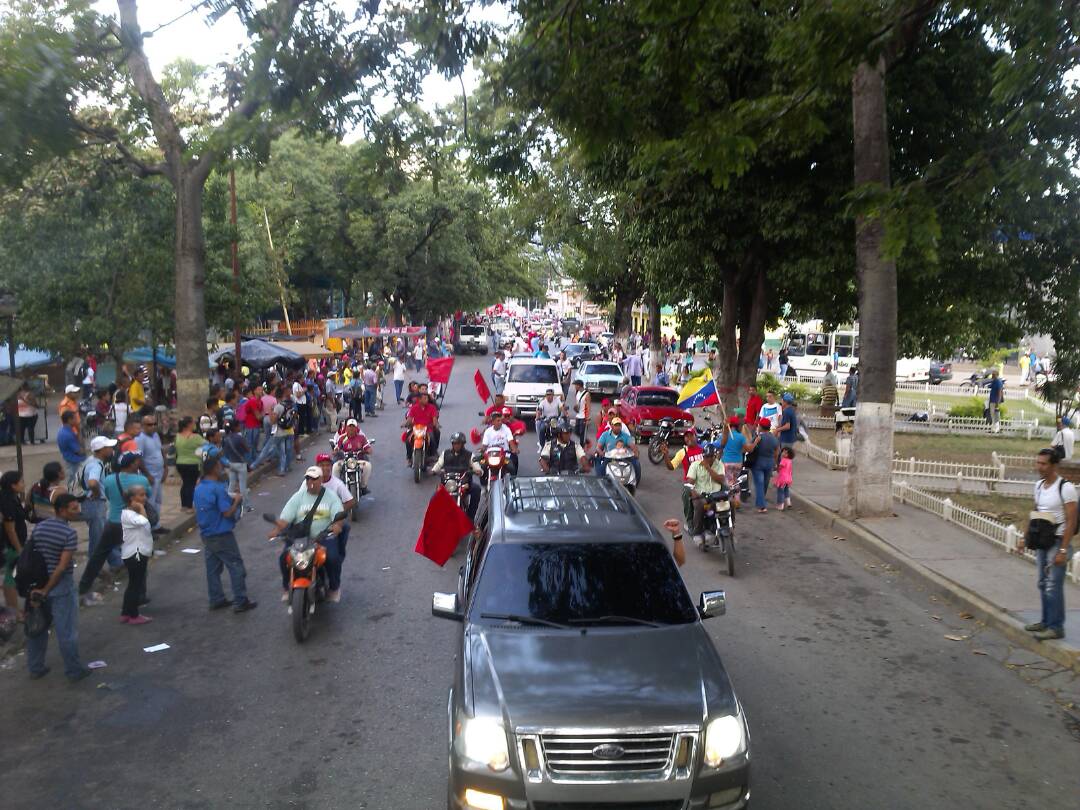 cuentanueva2018's tweet photo. #VenezuelaVictoriaPopular Gran Caravana del Triunfo recorre las calles de Villa de Cura #MarcoTorresGobernador @RMarcoTorres @mreyesPSUV https://t.co/u1w7TMScPB