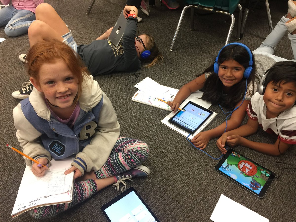 vickielasterosu's tweet photo. Math camp   35 attended first day. Success!  #roopride https://t.co/Lj2SA4H4Ui