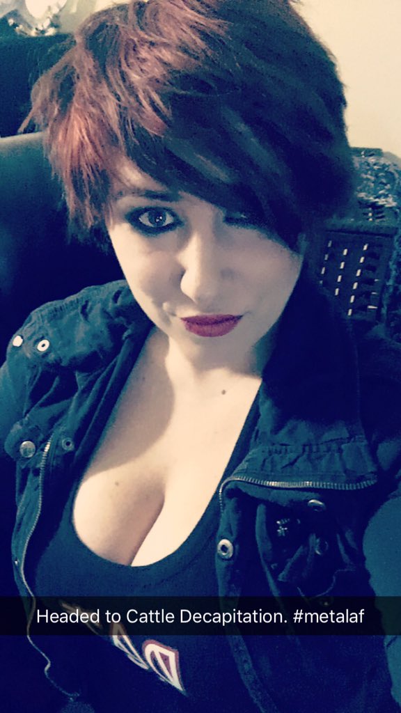 valkyrskuld's tweet photo. @TheZombiUnicorn #oopsboobs #streamgamesnotboobs #metalaf #cattledecapitation #metalbitch #nailedit #stupidfuckinghashtags https://t.co/JqzKAnYZll