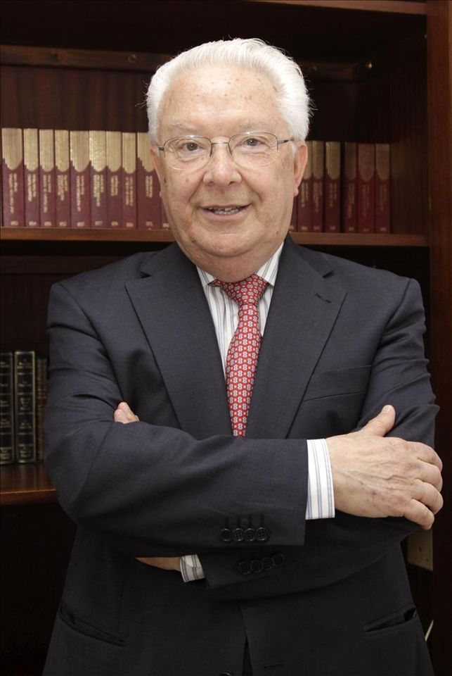 El hispanista Ciriaco Morón invitado por la Sociedad Cervantina de Alcázar de San Juan …inadellugardedonquijote.wordpress.com/2017/10/16/el-…