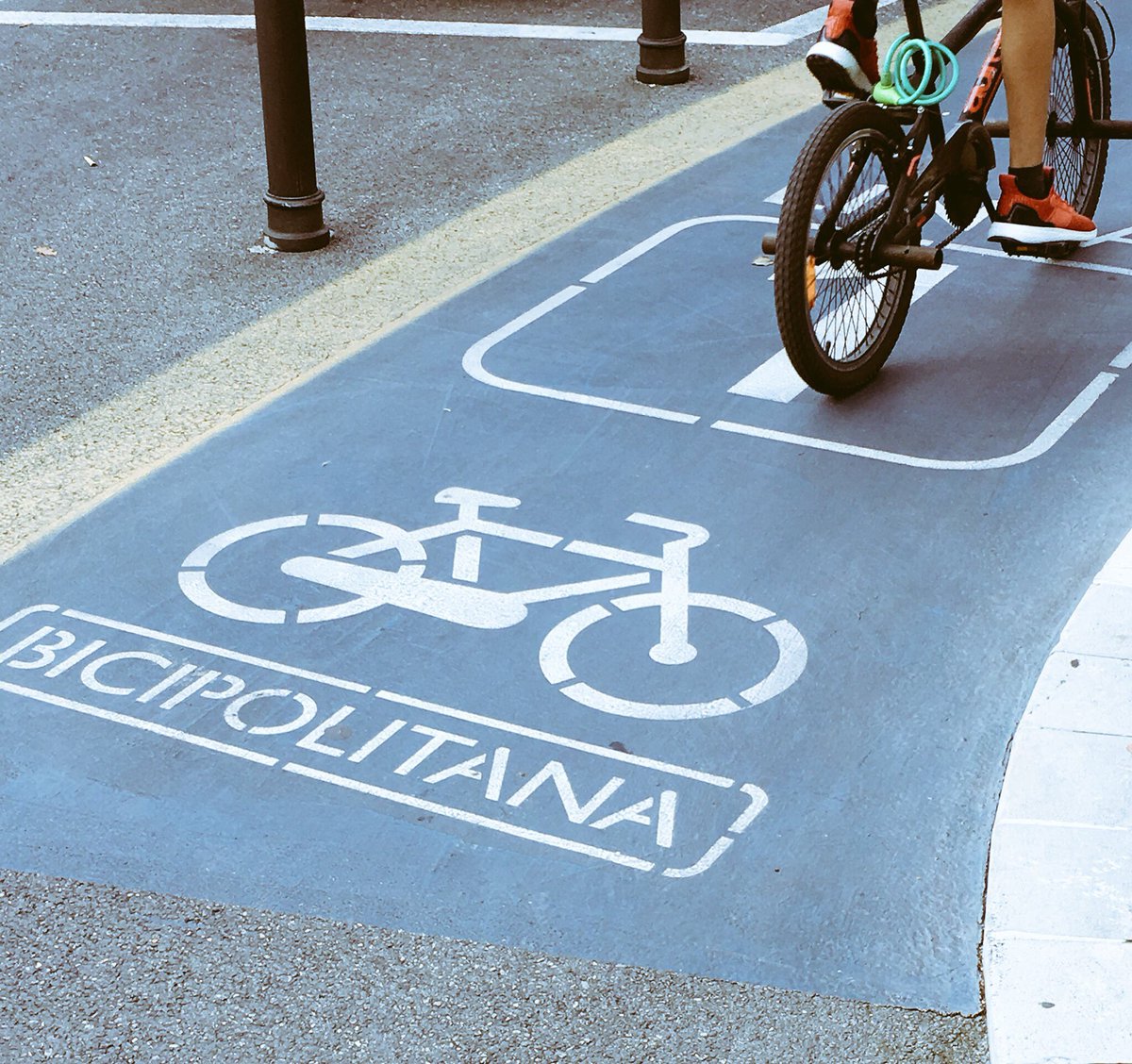 fioreabc's tweet photo. A Bolzano nasce Ciclopolitana.
A Pesaro c'è Bicipolitana.
E le altre città? Volete restare indietro?
https://t.co/mWhPb1ZT4W
@matteoricci https://t.co/WXzrmLZlAm