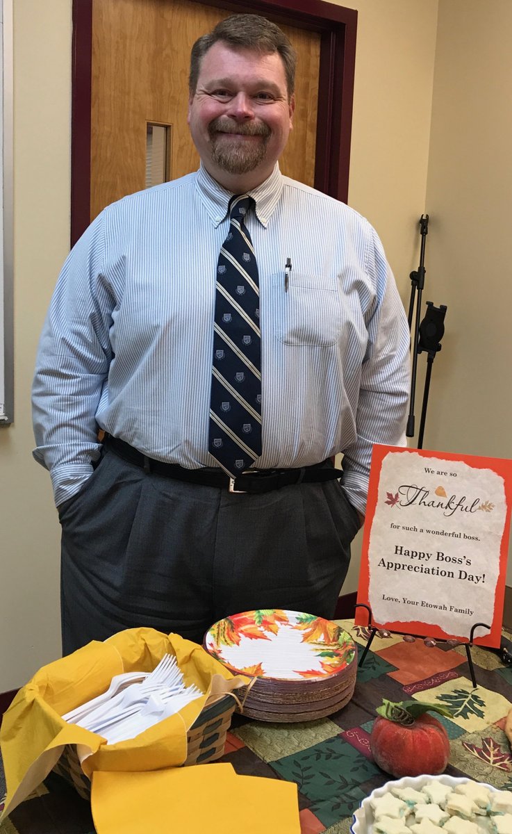 EtowahAllStars's tweet image. Happy Boss's Day! #wehavethebestprincipal #Haneyrocks!