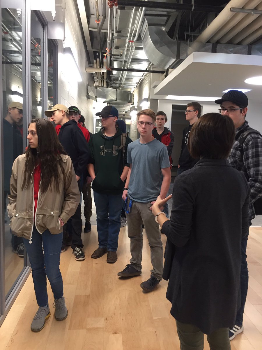 LCICareerNews's tweet photo. Thanks for the great day @LethCollege. The students enjoyed the tour and learning hands on skills #collegecruisin #trades #lci @LethSD51 https://t.co/9v2ltXqaDl