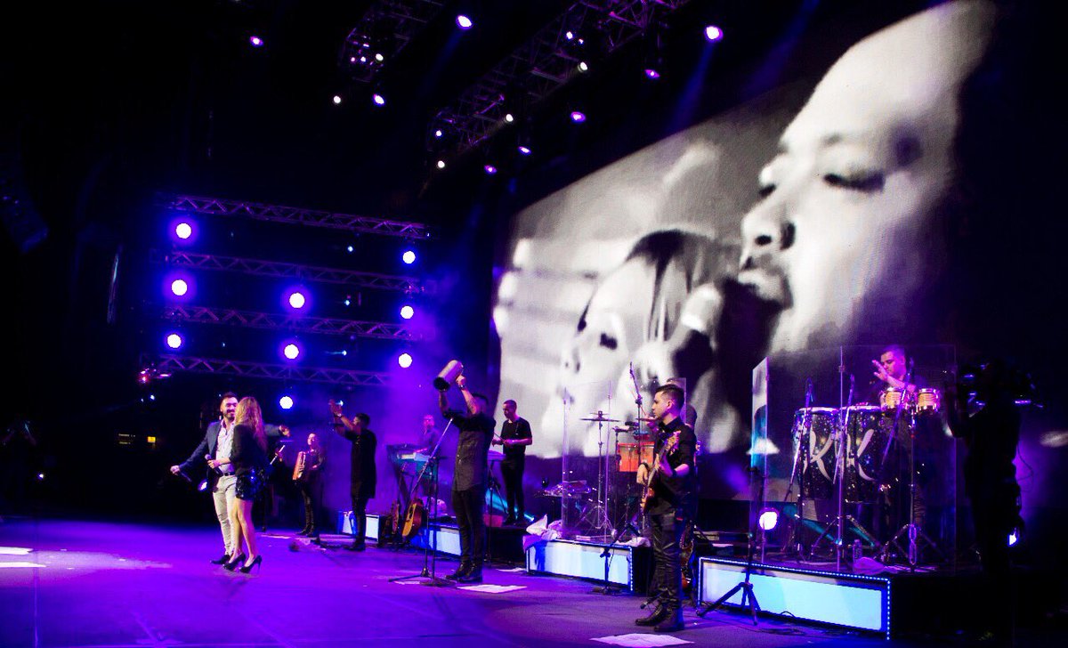 kari_prince's tweet photo. Gracias a Nico Mattioli por hacerme revivir en vivo aquella vez que canté con su papá Leo Mattioli "llorarás más de diez veces". https://t.co/6iLXW1xh1z