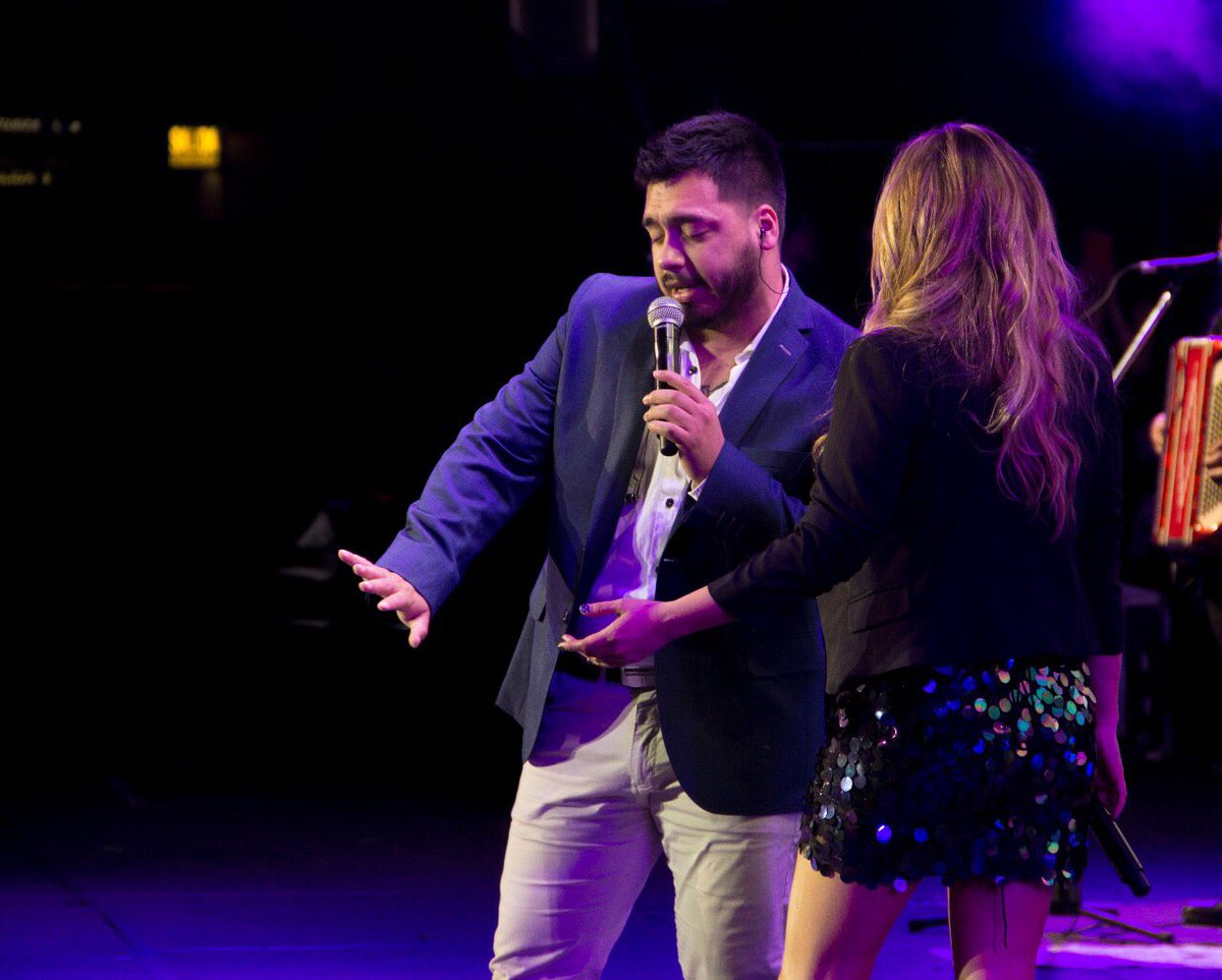 kari_prince's tweet photo. Gracias a Nico Mattioli por hacerme revivir en vivo aquella vez que canté con su papá Leo Mattioli "llorarás más de diez veces". https://t.co/6iLXW1xh1z