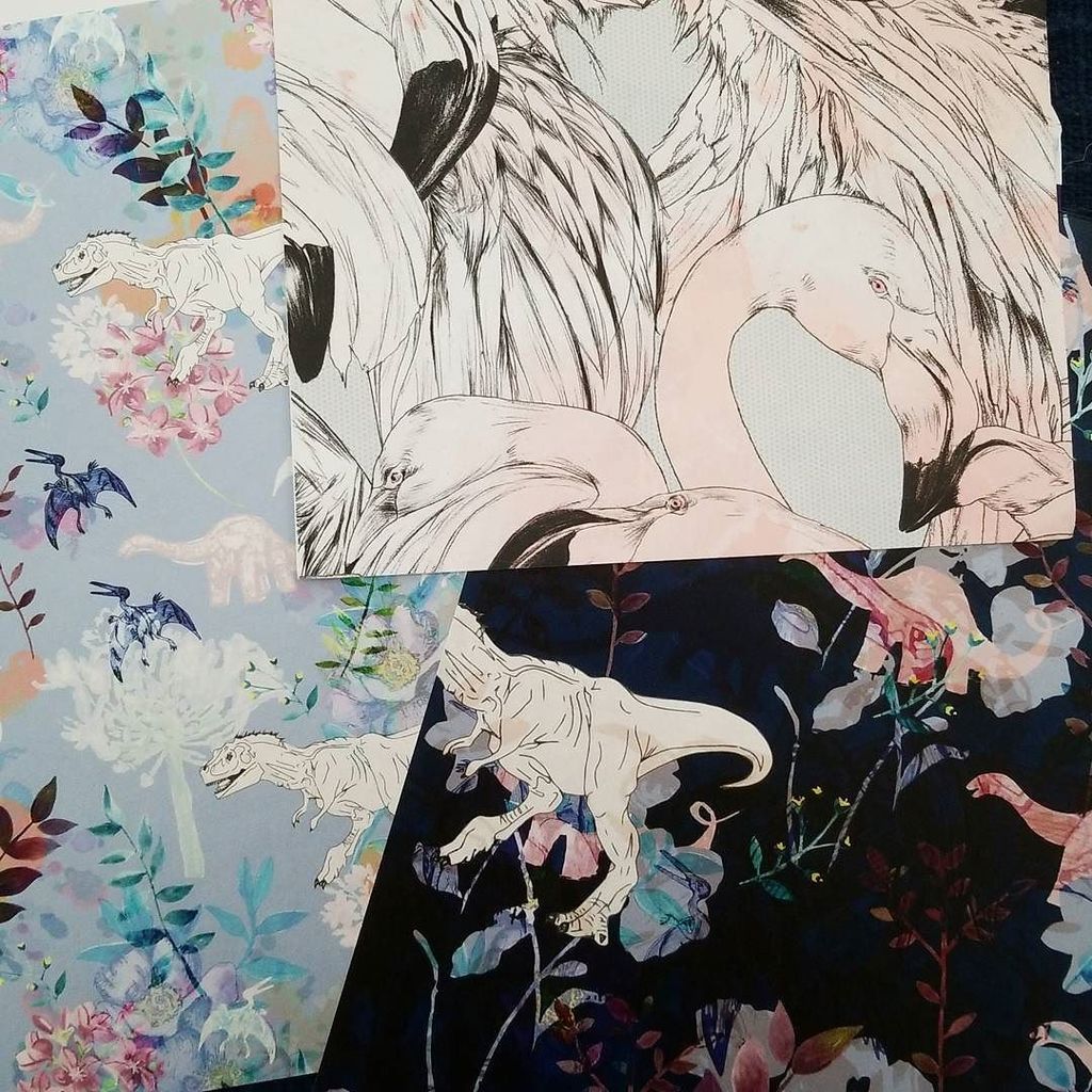 ThePatternColl's tweet photo. What a fun collection of samples heading out today! 💜 #thepatterncollective #patternisbetter #modernwallpaper #bethanytravers #17patterns #… https://t.co/Ftr4zzrP0d