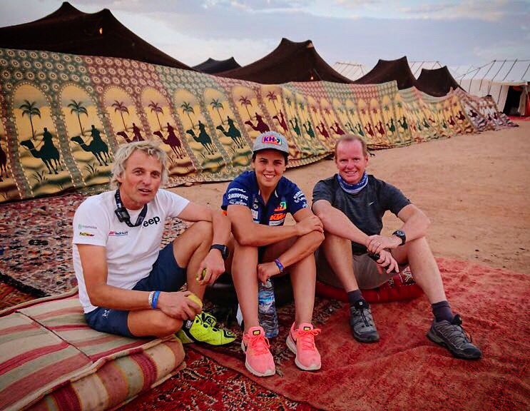 LaiaSanz_'s tweet photo. Encuentros con buena gente en el desierto🐫🌍 @JesusCalleja #RafaRubio
With nice people in the desert🐫🌍
Trobades amb bona gent al desert🐫🌍 https://t.co/8Fa8RNZV3x