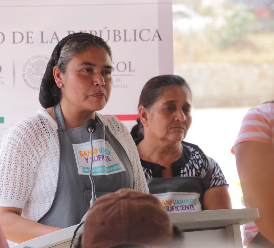 Gloria_RojasM's tweet photo. A través de los #ComedoresComunitariosDeSEDESOL, llevamos alimentos a las localidades más vulnerables. #SedesolContigo
#WDF2017 https://t.co/InymHQ8C7p