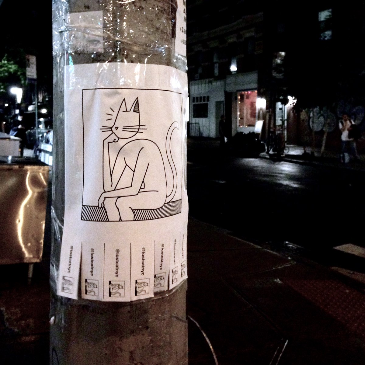 LostCatCo's tweet photo. Still searching... #lost #cat #nyc #streetart #nyc https://t.co/fHtgiC6aK2