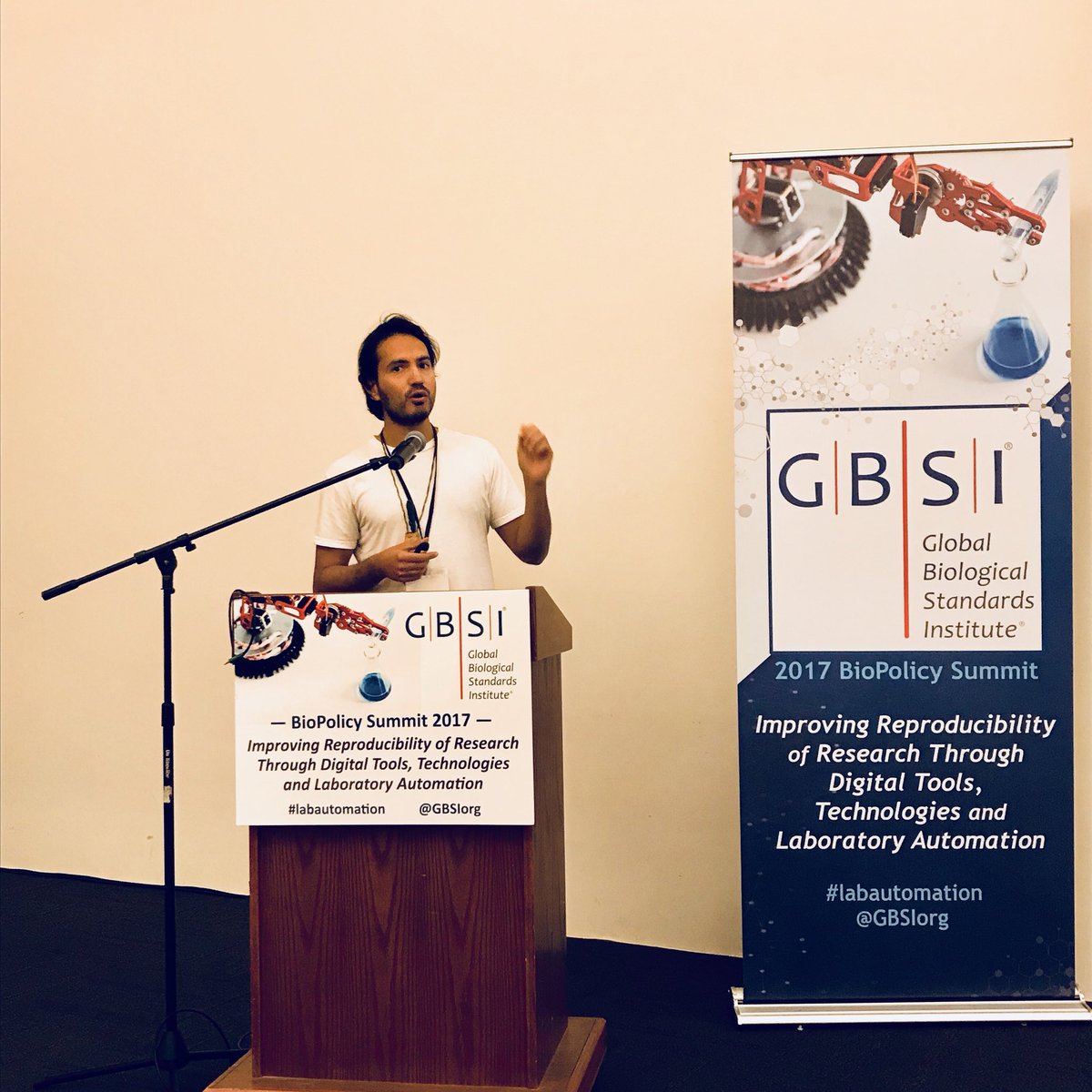 David J. Whelan » #LongLA tweet media