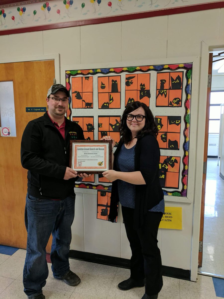 CarletonGSAR's tweet image. Another #hugatree class in the books! Thank you John Lawrence for spreading this knowledge to our local youth! @NBGSAR @AS_NewBrunswick