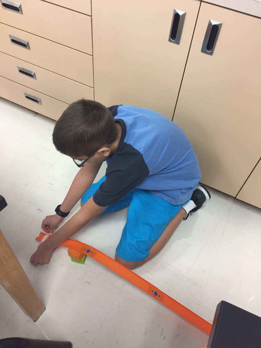 Alexandteach's tweet photo. I love lab days!!!!! Three stations completed today; every student engaged! #studentcentered#creativethinking#lawofconservationofenergy https://t.co/ihbwZlnytW
