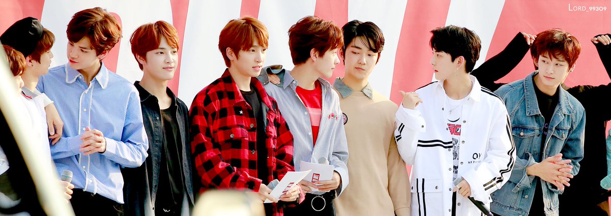 TheBoyzSpain_'s tweet photo. [FOTO 09/09/2017] #THEBOYZ en el evento de conmemoración a los 10M de ❤ en el ep. 1 de #FlowerSnack
#THEBOYZ #더보이즈 https://t.co/9PhGltEOEF