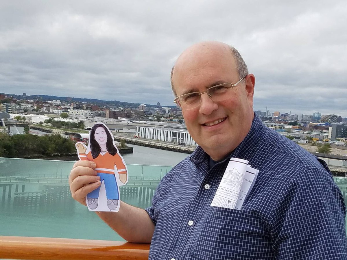 jenternullo's tweet photo. my parents felt guilty for going on a cruise without me so they printed out a mini-me to bring with them 😂 https://t.co/NaPMpEzLQd