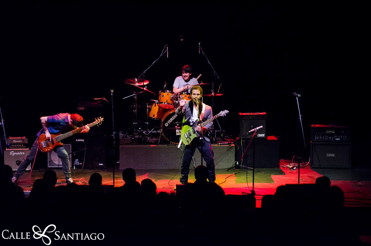 Volvemos a los escenarios con el #Tributo a #PinkFloyd en @CCulturalBOD. ¡Que nadie calle a la música! ow.ly/cGi230fUGRk #20Oct