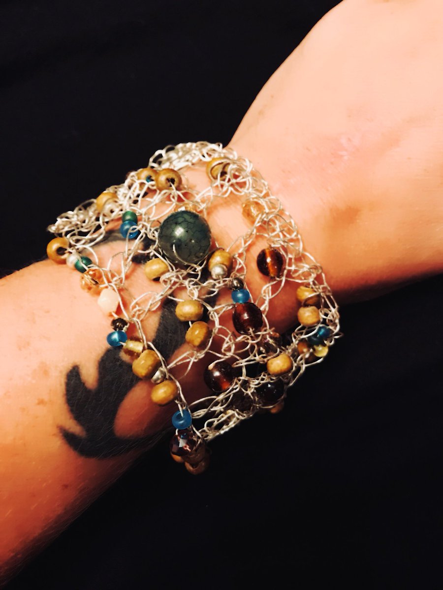 madeat5am's tweet photo. https://t.co/0WTigDNn1K #madeat5am #wirecrochetjewelry #wirecuff #wirejewelry #bohemian #bohojewelry #BohoStyle #etsy #bridaljewellery https://t.co/woWER3qcgI